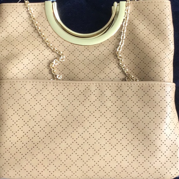 Women’s Kelly & Katie chain cross body handbag 👜 - Picture 11 of 13